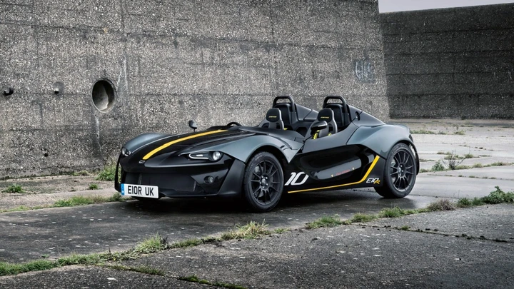 Zenos E10 R: la sportiva britannica ultraleggera da 350 CV