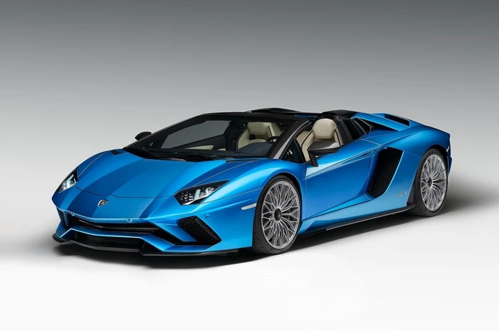 Lamborghini Aventador S Roadster 2017: immagini ufficiali