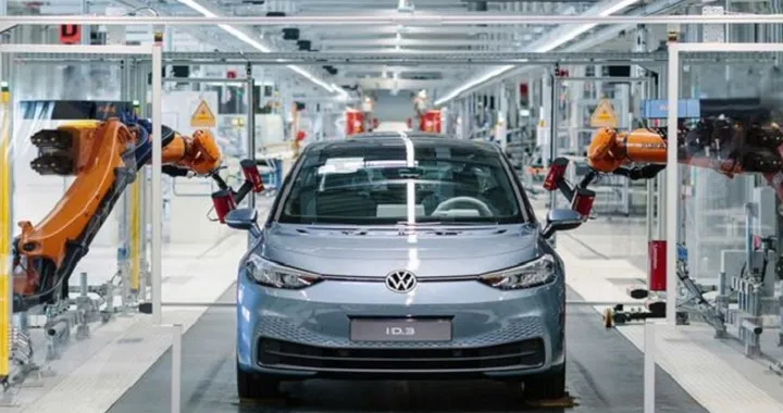 Gruppo Volkswagen: maggiori investimenti per l’auto elettrica e ibrida