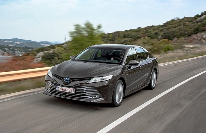 Toyota Camry Hybrid: ecco la versione europea