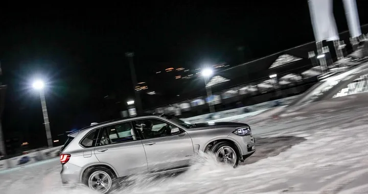 BMW: X5 xDrive 40e e 225 xe Active Tourer: primo contatto