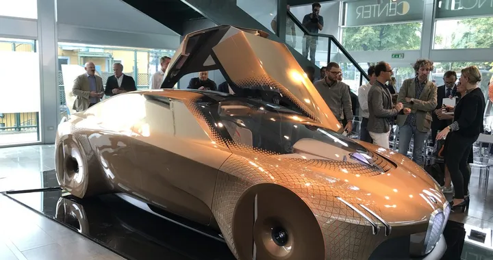 BMW, a BergamoScienza arriva la concept Vision Next 100