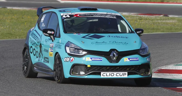 Renault: tre vetture del team Composit Motorsport nella Clio Cup Italia