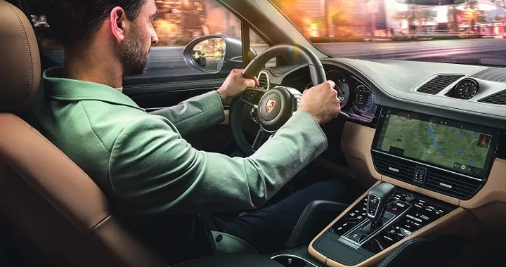 Porsche Cayenne MY 2018: le nuove funzionalità online