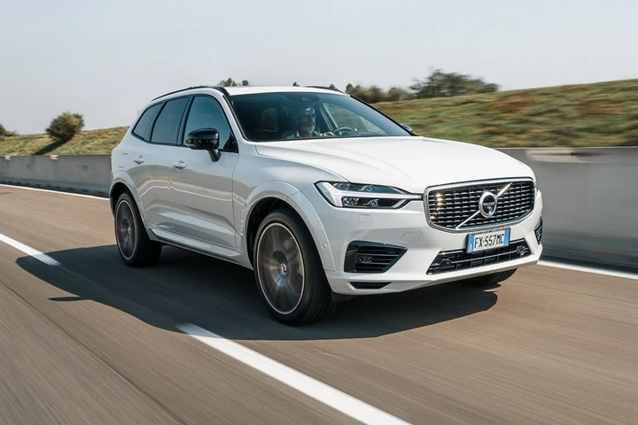 Volvo: tutti i nuovi modelli sono elettrificati