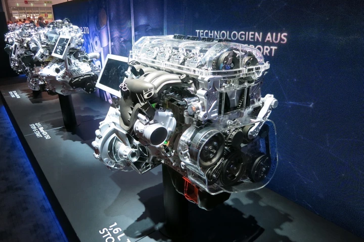 Motorizzazioni Peugeot al Salone di Francoforte 2015