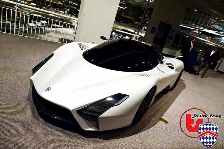 SSC Tuatara: supercar da 1.350 cavalli