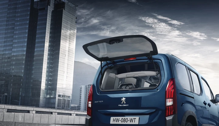 Peugeot Rifter PureTech 110 S&S Allure: immagini ufficiali