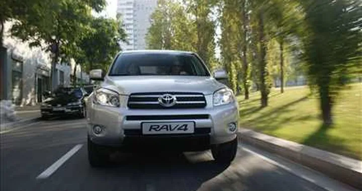 Toyota RAV4 elettrica in anteprima a Los Angeles