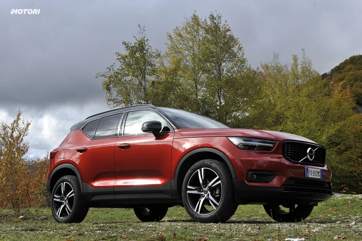 Volvo XC40 T3 R-Design: la prova su strada