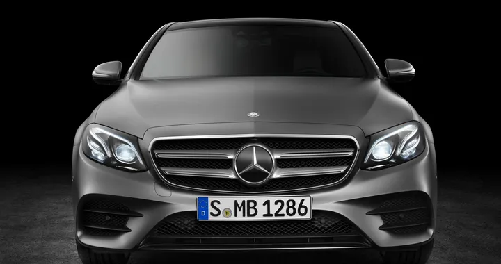 Mercedes Classe E LWB, a Pechino la versione a passo lungo