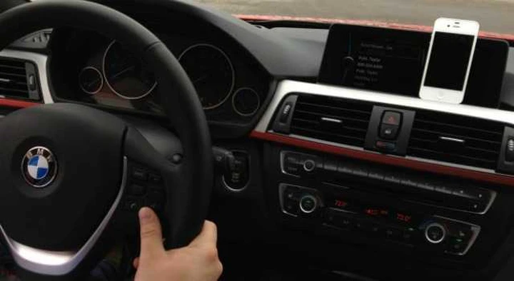 Apple: con iOS 7 Siri sbarcherà sulle automobili