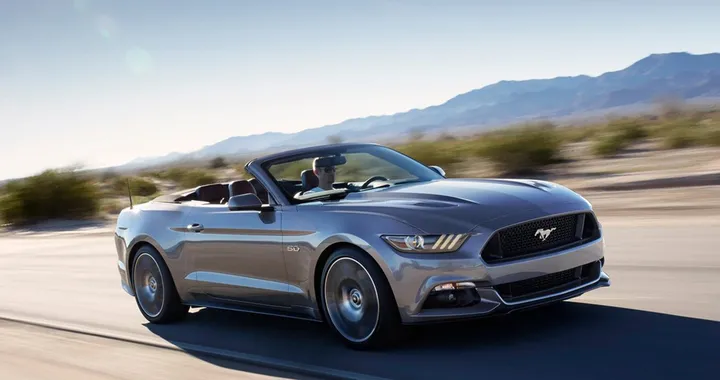 Ford Mustang e Mustang Cabrio: in Italia da 36.000 euro