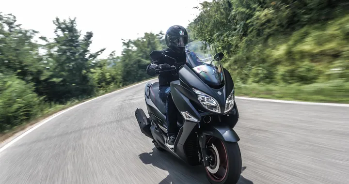 Suzuki Burgman 400 ABS e 650, continua il successo