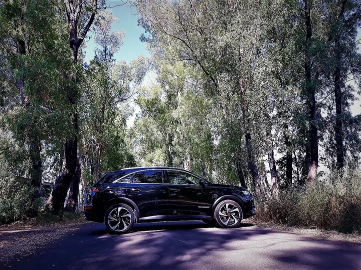 DS DS7 Crossback 1.6 PureTech 225 Grand Chic: la prova su strada