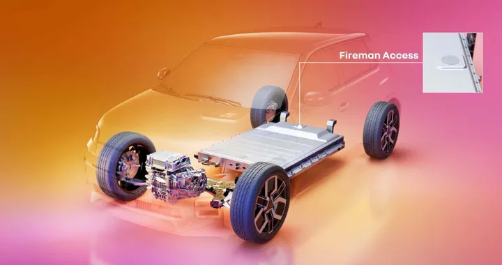 Addio incendi nelle auto elettriche? Renault regala la soluzione ai Vigili del Fuoco