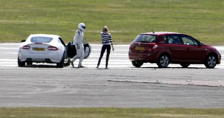 Top Gear: addio alla storica pista dello Dunsfold Aerodrome
