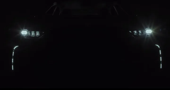 DS7 Crossback, svelato il primo teaser dell’inedito SUV