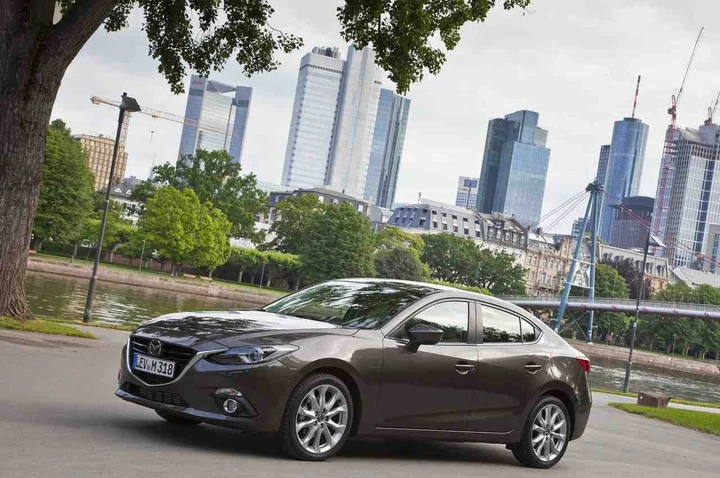 Mazda3 Sedan 2014