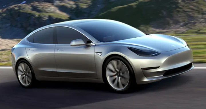 Tesla Model 3, gli ordini salgono a quota 325.000