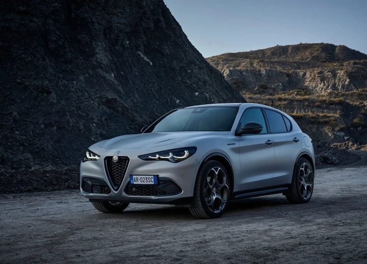 Nuova Stelvio 2023: novità sul restyling del SUV Alfa Romeo