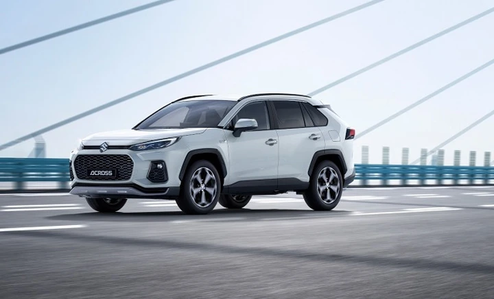 Suzuki Across: il nuovo SUV ibrido plug-in derivato dal RAV4