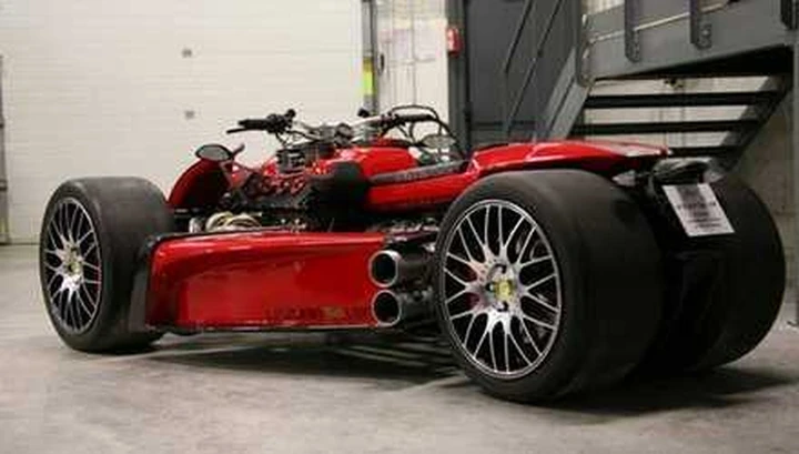 Lazareth: il quad con il motore di una Ferrari 308