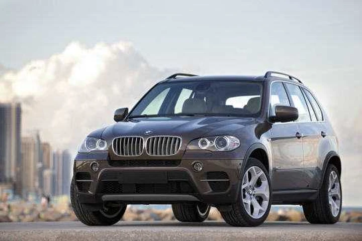 Bmw X5 a quota 1 milione e diesel da 306 CV