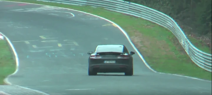 Una Porsche Panamera Sport Turismo spiata al Nurburgring