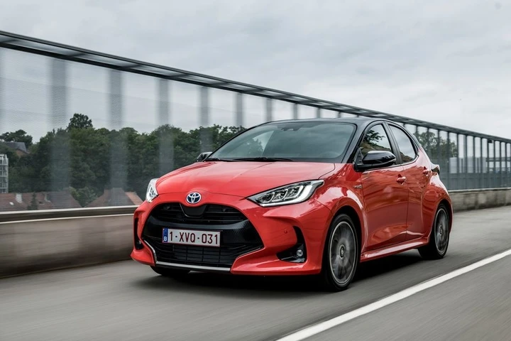 Le 5 auto ibride che consumano meno: le Top del 2023