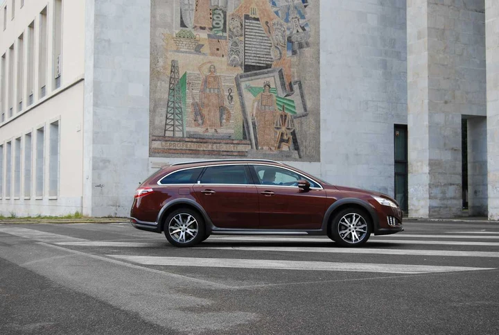 Peugeot 508 RXH Test Drive