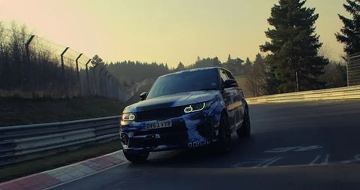 Range Rover Sport SVR: 8 minuti e 14 secondi al Nurburgring