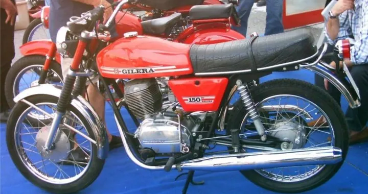 Qual è la motocicletta 10 HP?