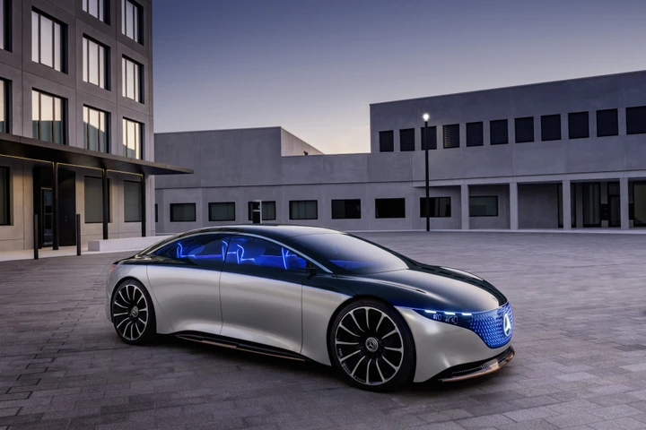 Mercedes Vision EQS al Salone di Francoforte