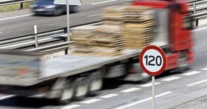 Limiti di velocità e tasso alcolemico: quali sono nelle principali mete estive