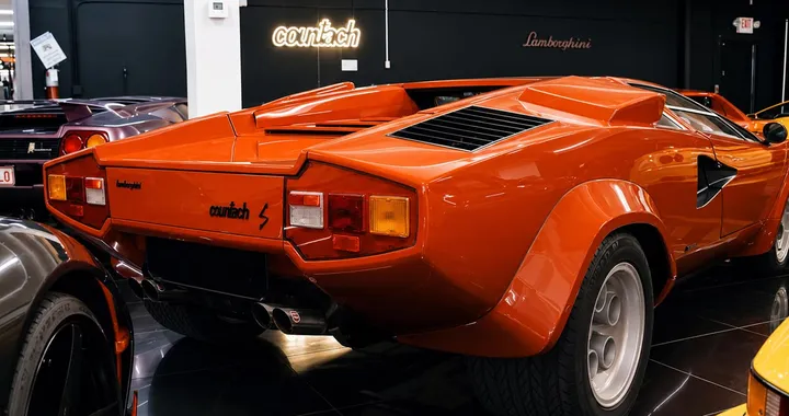 Lamborghini, asta da record: Countach, Diablo e due Murciélago a Monterey