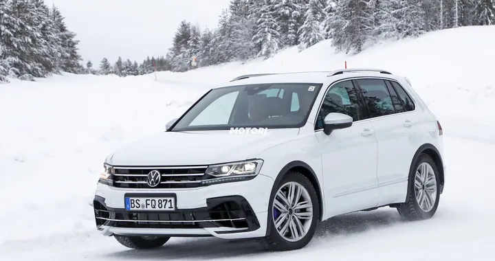 Volkswagen Tiguan R: le foto spia