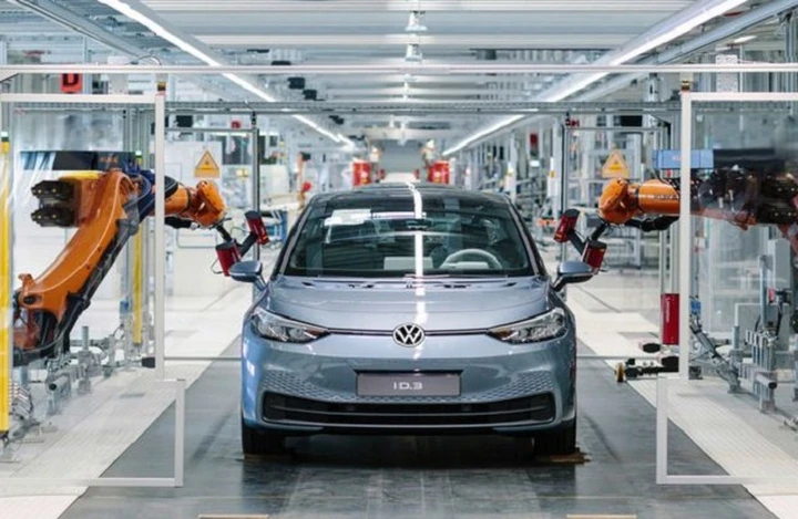 Gruppo Volkswagen: maggiori investimenti per l’auto elettrica e ibrida