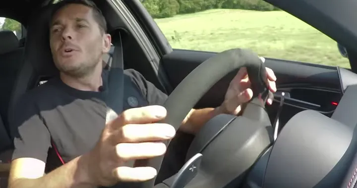 Fisichella testa l'Alfa Romeo Giulia Quadrifoglio