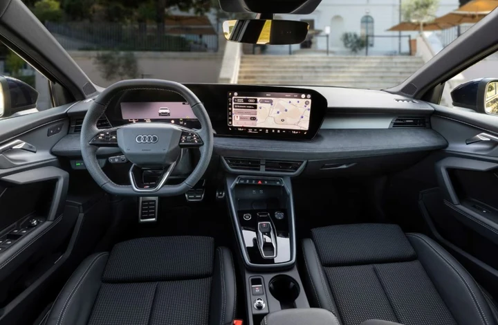 Audi A3 2026, interni rivoluzionati e prezzo da 32.600 euro