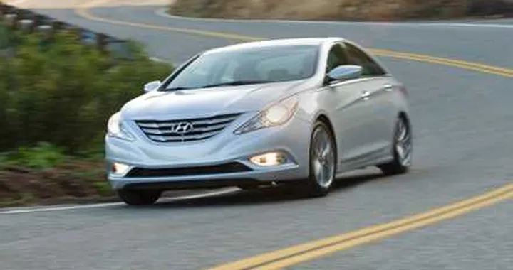 Debutta a New York la Hyundai Sonata 2.0T
