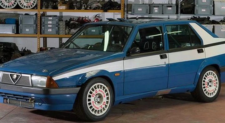 All'asta un'Alfa 75 Corse Turbo Evoluzione della Polizia