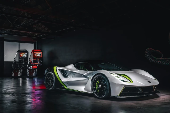 Lotus Evija: Jenson Button svela il suo esemplare personalizzato [FOTO]