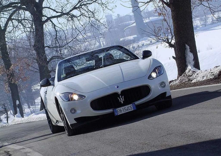 Maserati GranCabrio Sport: la prova su strada