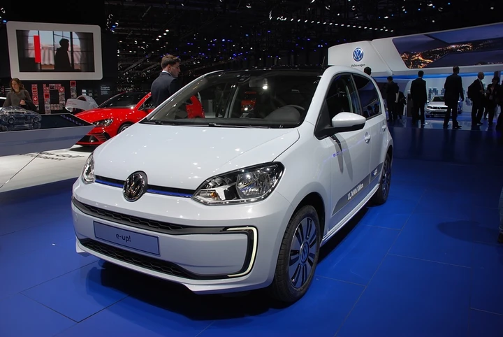 Volkswagen Up!: a Ginevra debutta il restyling 2016