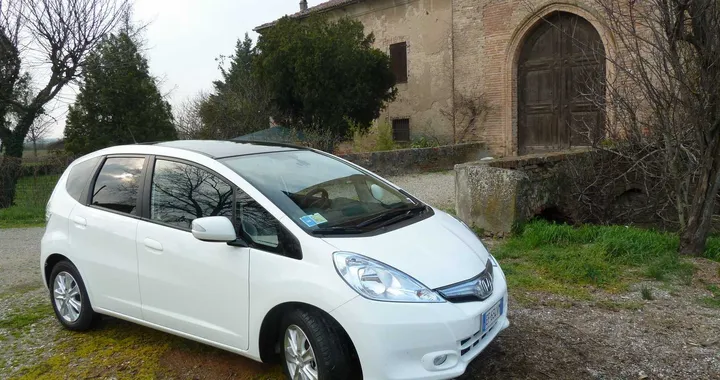 Honda Jazz Hybrid: prova su strada