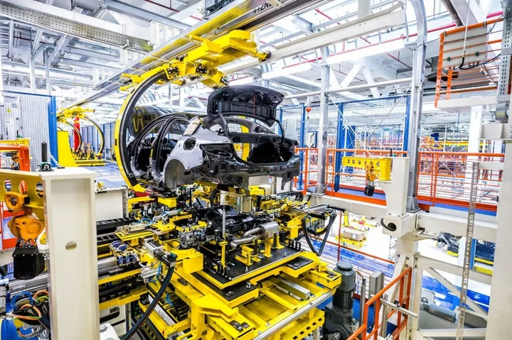 Nuovo contratto per Stellantis, Cnh, Iveco e Ferrari: salari e bonus in crescita