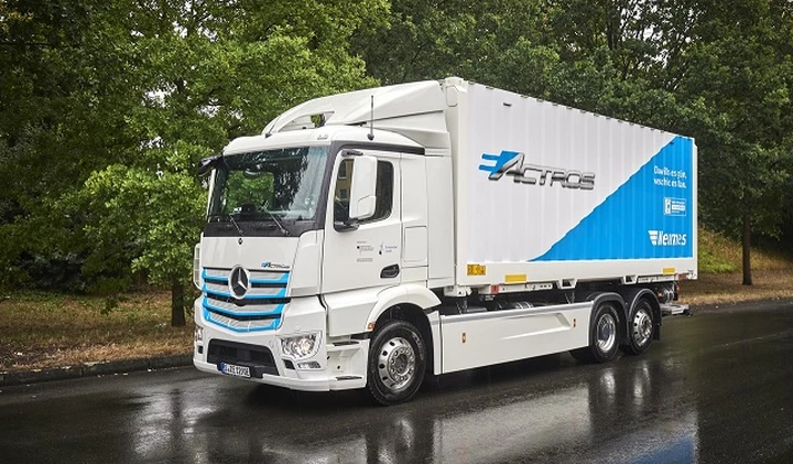 Mercedes eActros: via alla sperimentazione del primo camion 100% elettrico