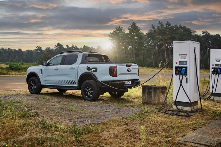 Ford Ranger Plug-in Hybrid: une vera e propria propria centrale elettrica mobile