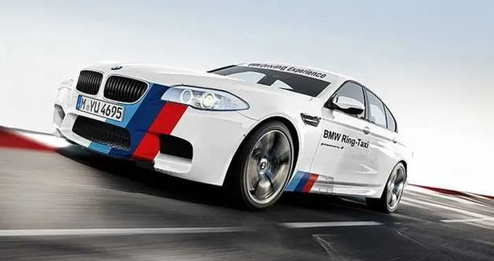 Ring taxi: la Bmw M5 torna in servizio